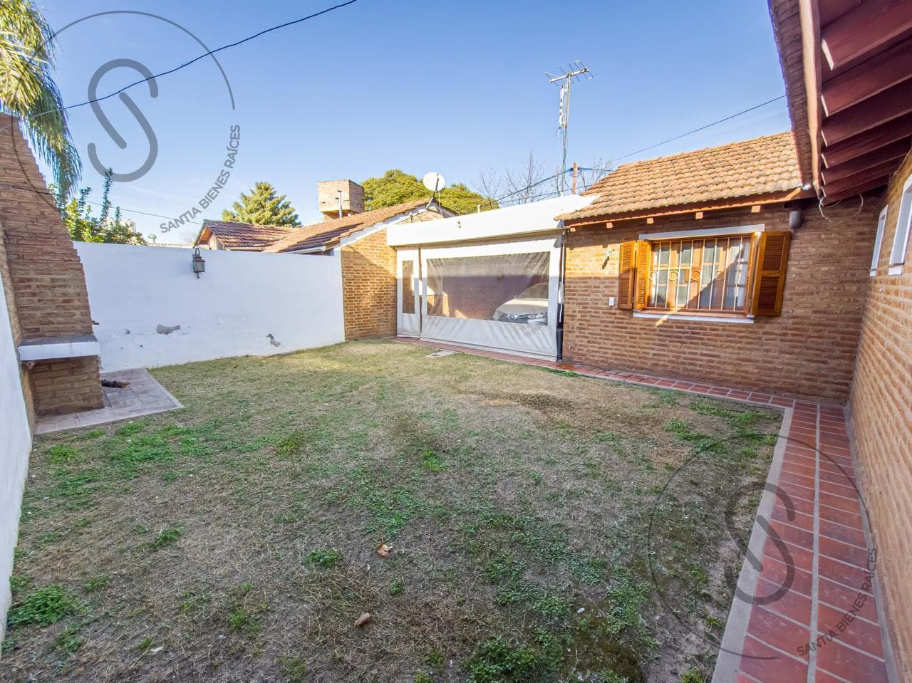 House in Villa Belgrano, 3 Bedrooms, Eligible for Financing