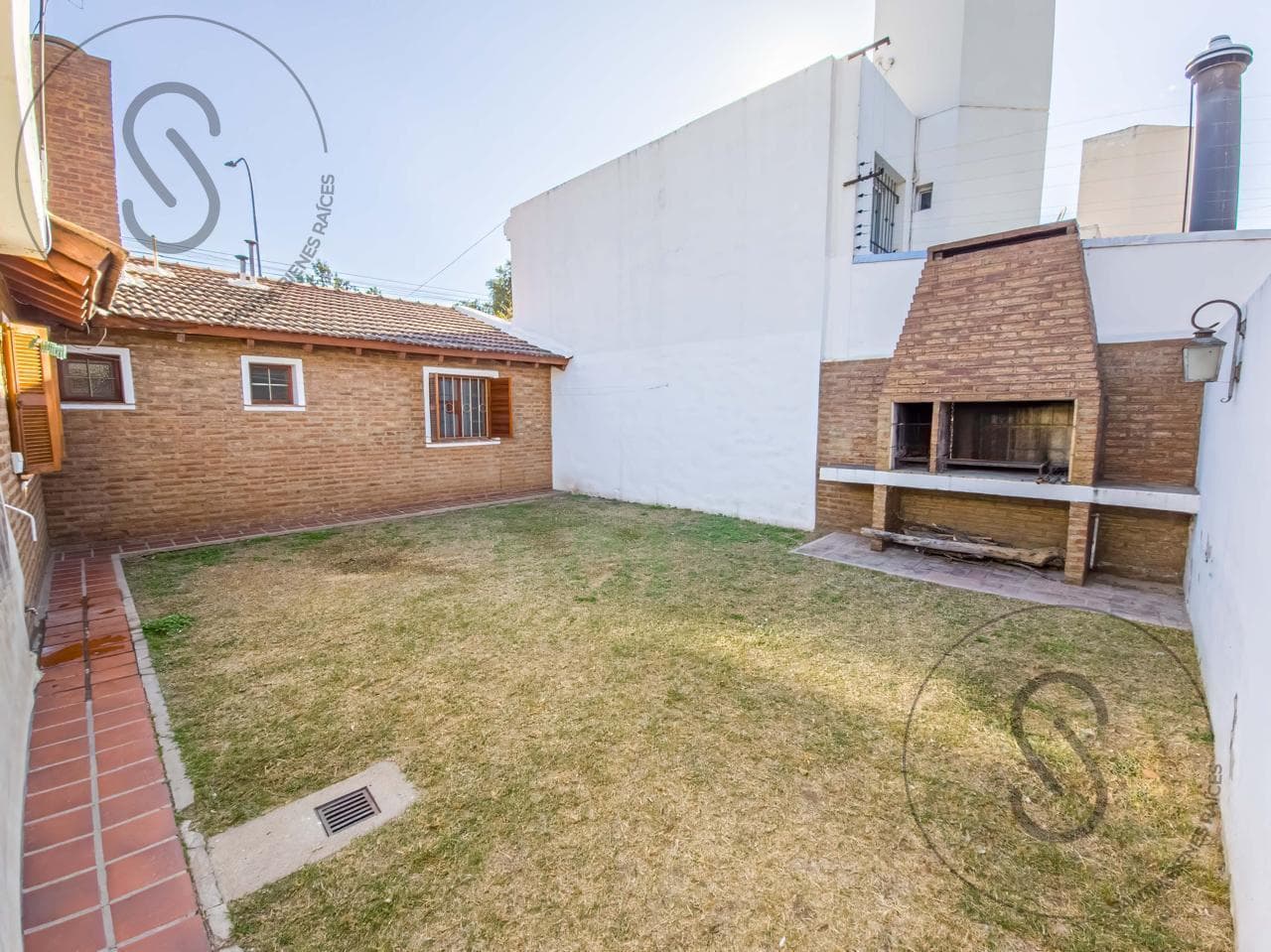 House in Villa Belgrano, 3 Bedrooms, Eligible for Financing