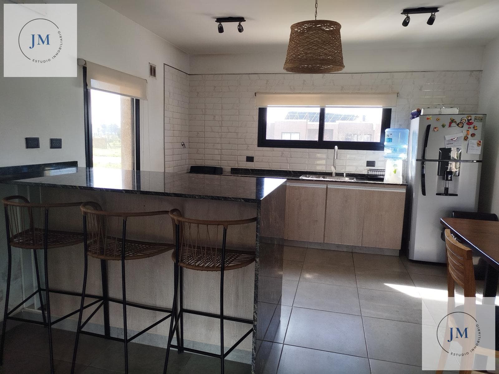 5-ROOM HOUSE FOR SALE IN THE TRES PINOS NEIGHBORHOOD