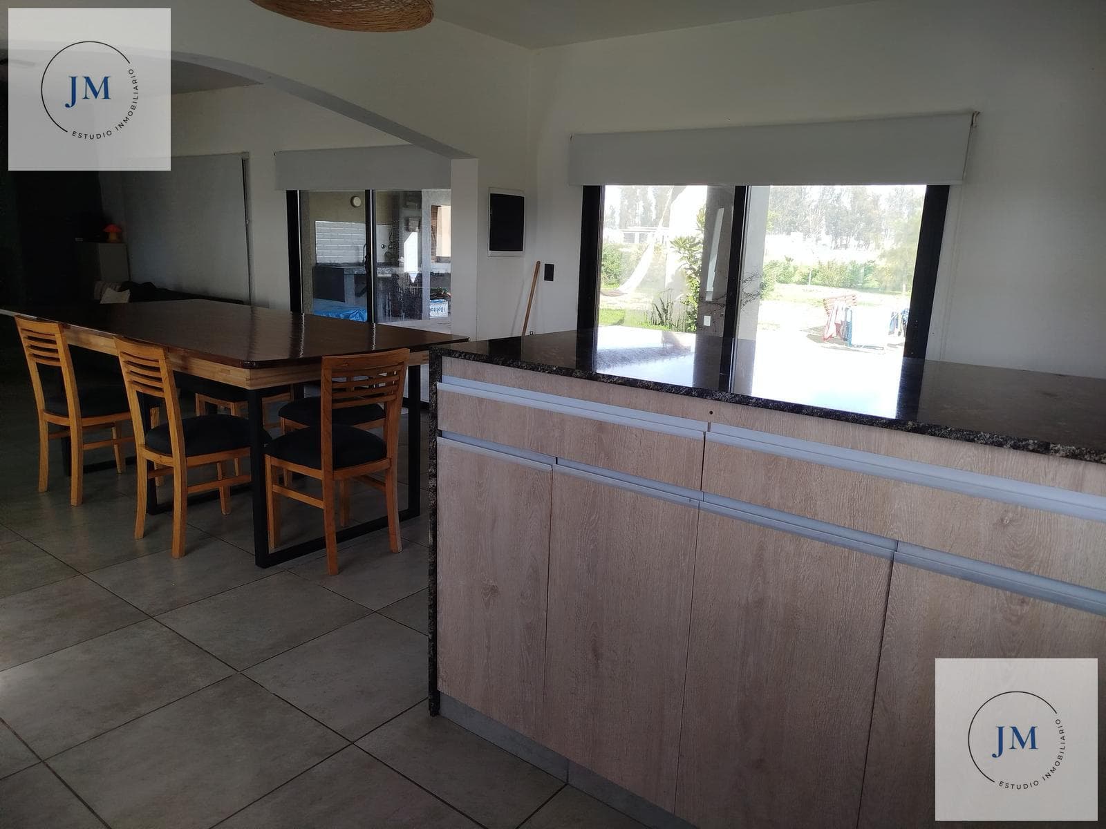 5-ROOM HOUSE FOR SALE IN THE TRES PINOS NEIGHBORHOOD