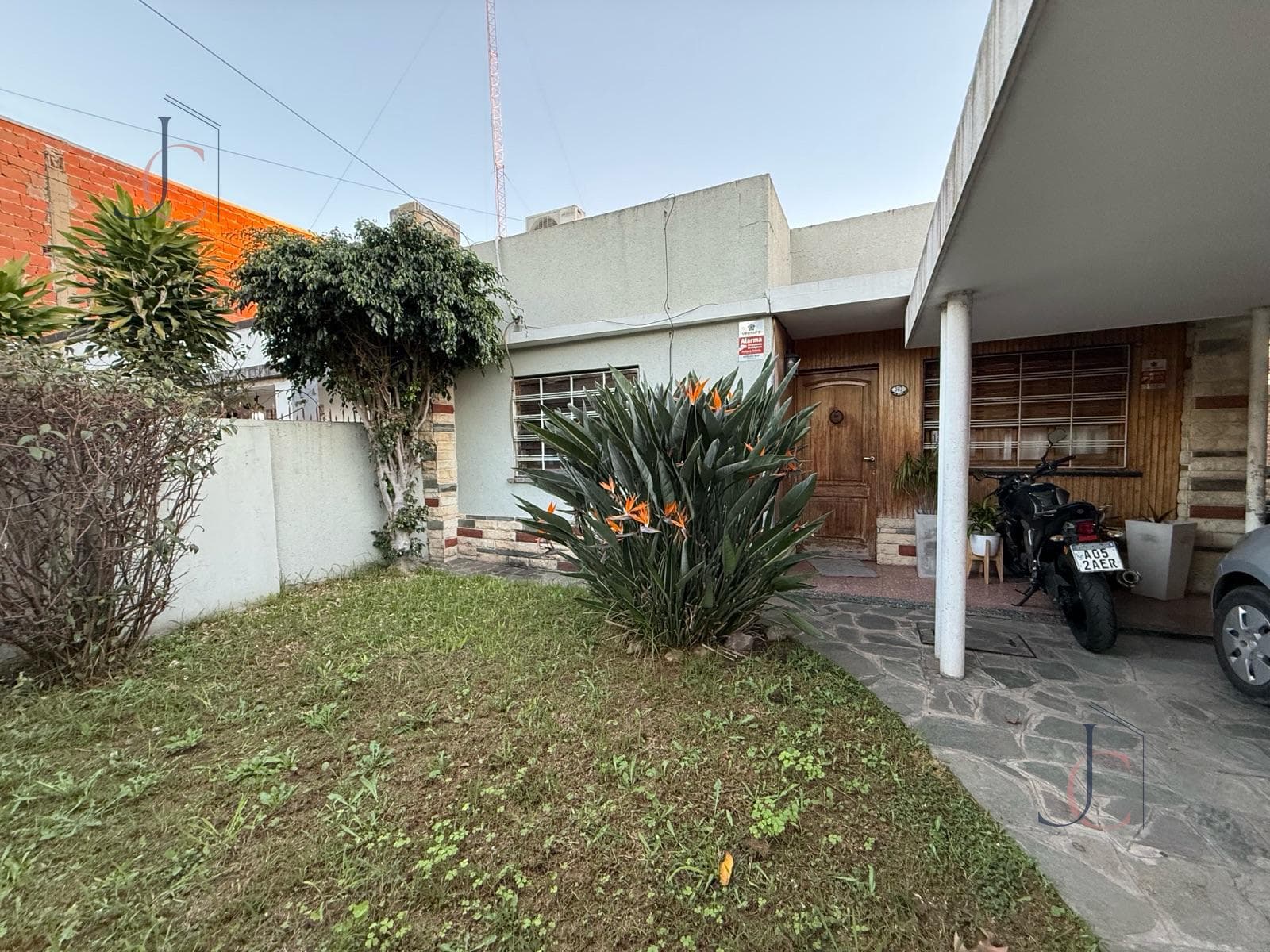3-room house for rent in Villa Luzuriaga