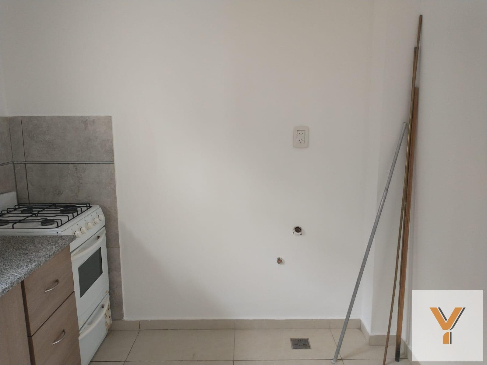 Apartment for Rent - 2 Bedrooms, Balcony, and Parking Space - 63 m² - Tandil