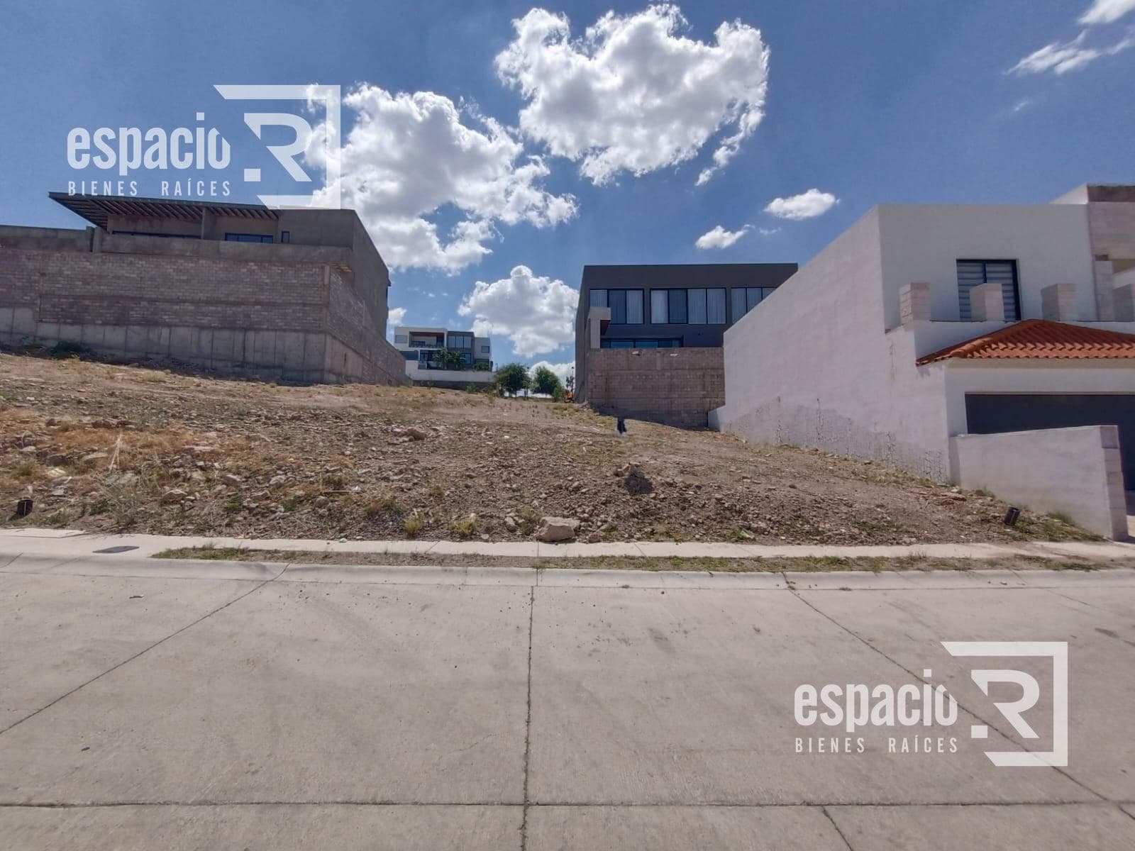 LAND FOR SALE ON PASEO DE LAS LOMAS WITH A PANORAMIC VIEW