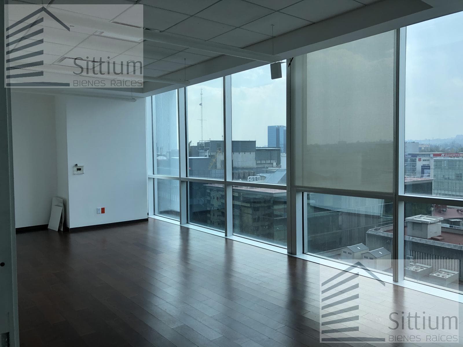 Office for Rent - Esmeralda III Tower, 5th Floor - 296 m2