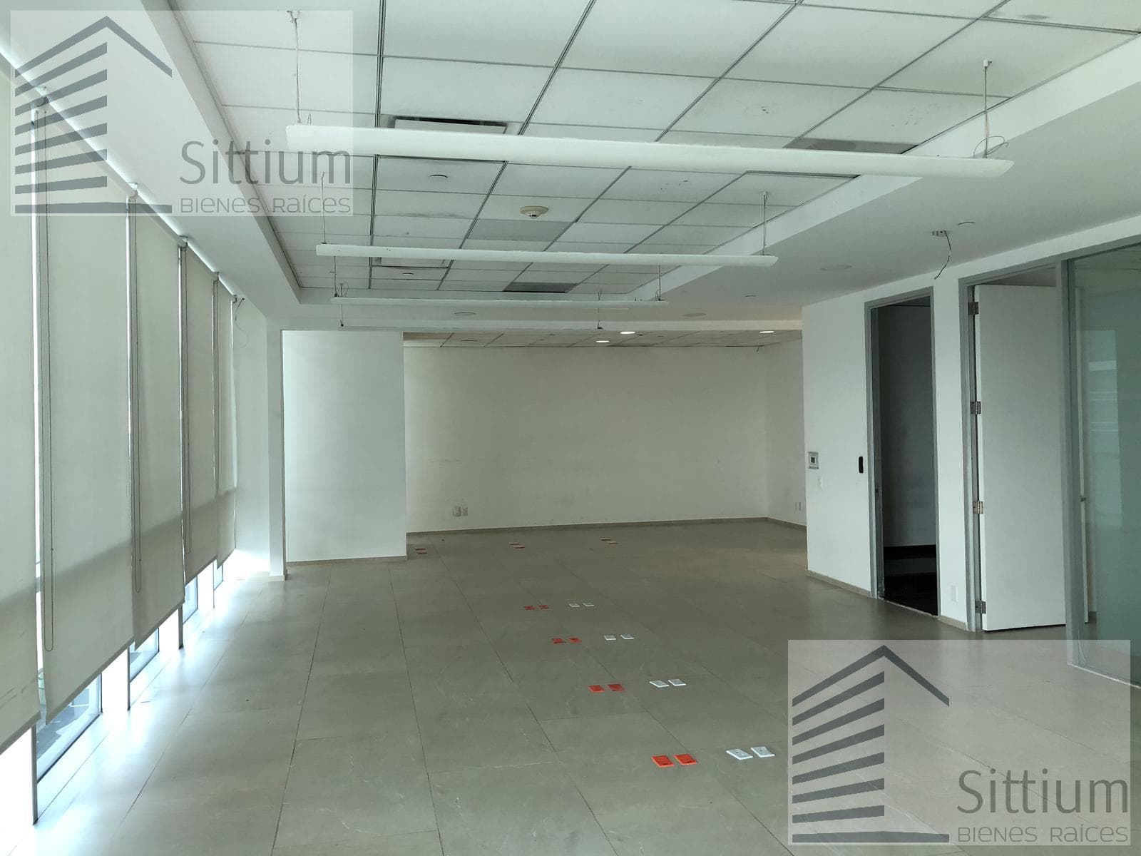 Office for Rent - Esmeralda III Tower, 5th Floor - 296 m2