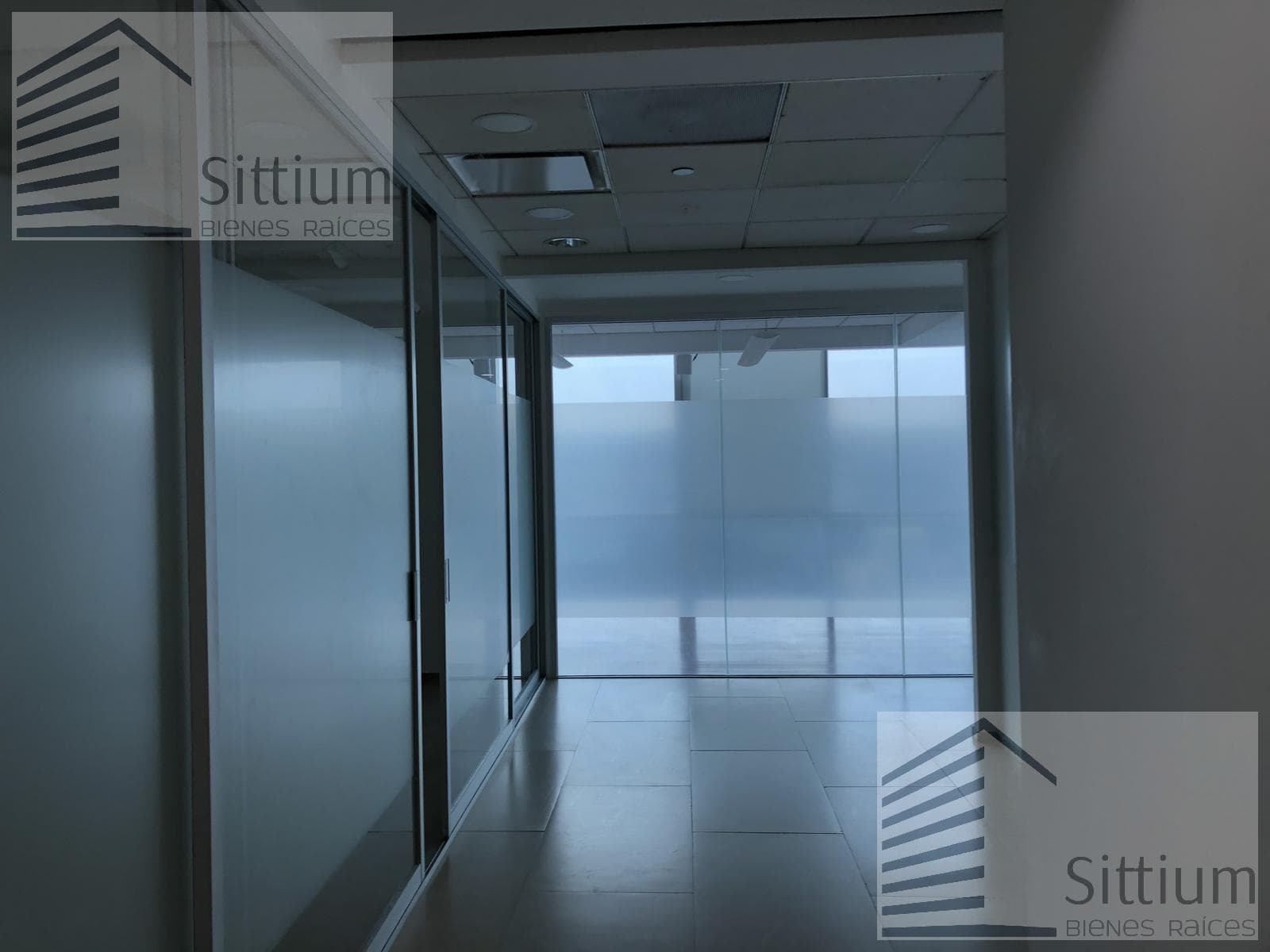 Office for Rent - Esmeralda III Tower, 5th Floor - 296 m2