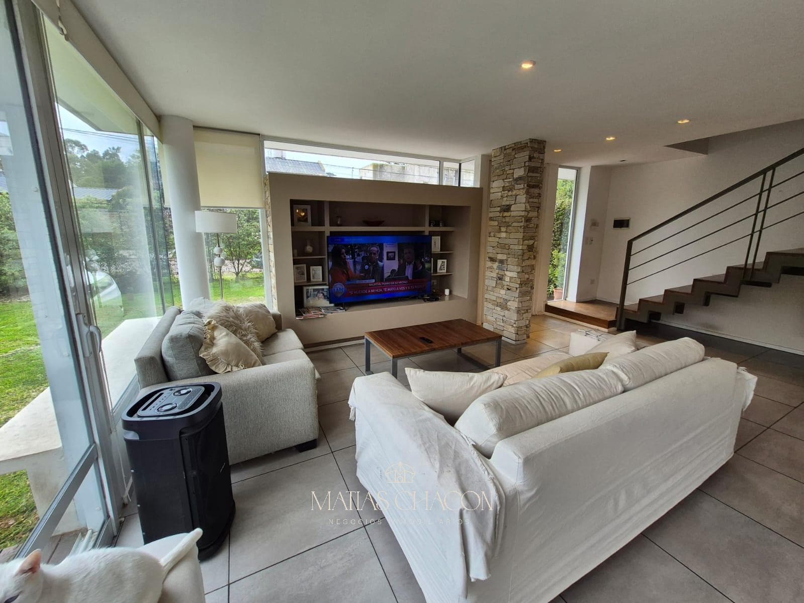 Excellent Modern 4-Room House with a Pool in Bosque Peralta Ramos
