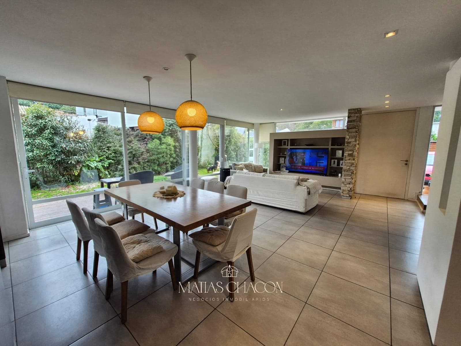 Excellent Modern 4-Room House with a Pool in Bosque Peralta Ramos