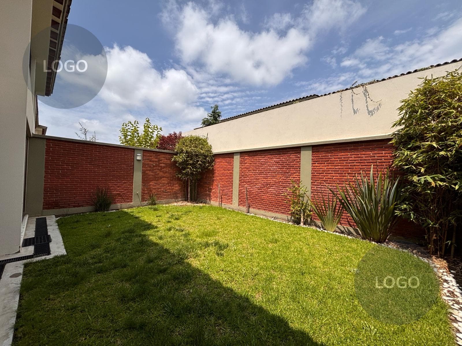 House in a Condominium Complex - Lomas Virreyes Subdivision