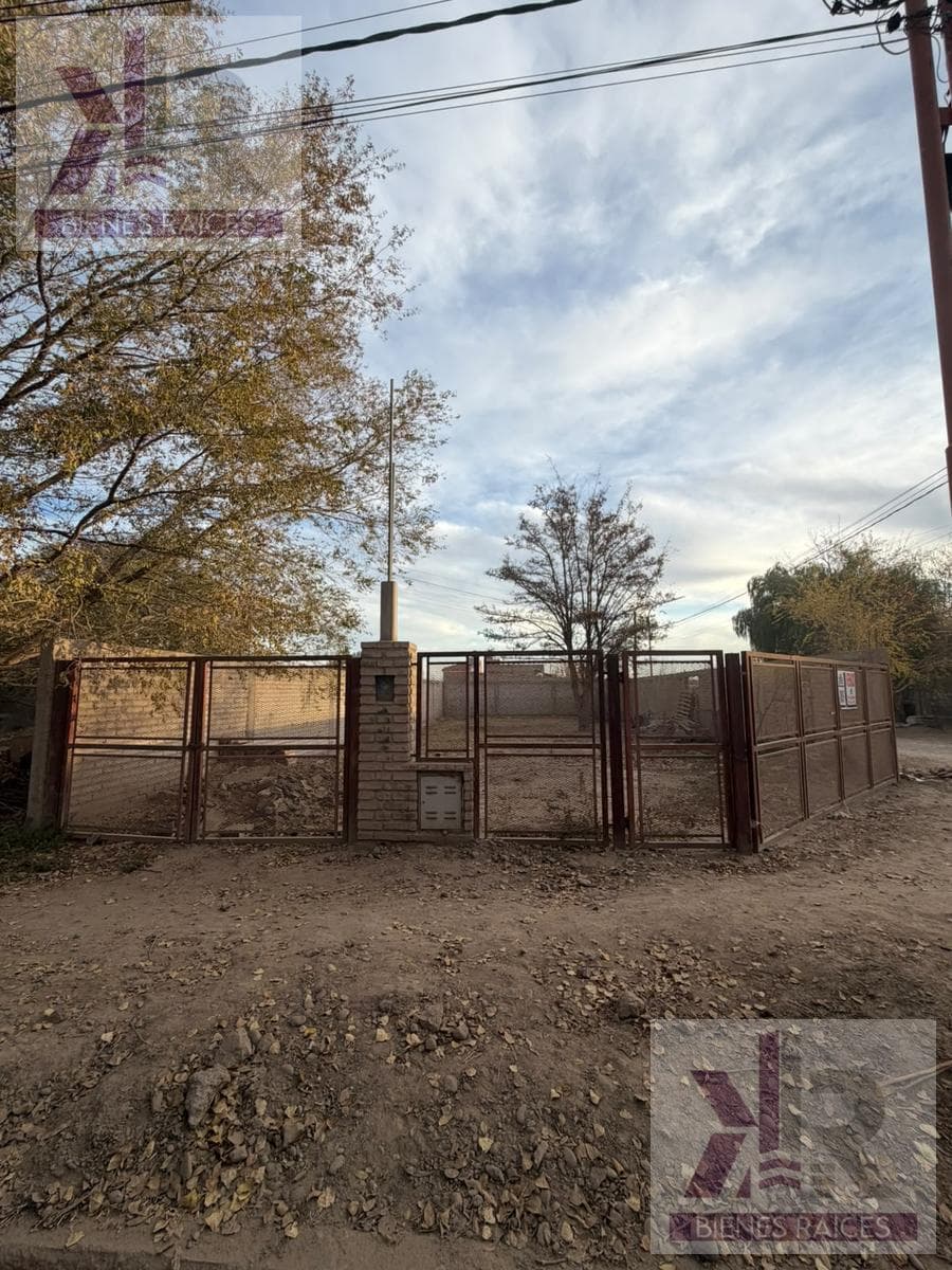 Land in Cinco Saltos