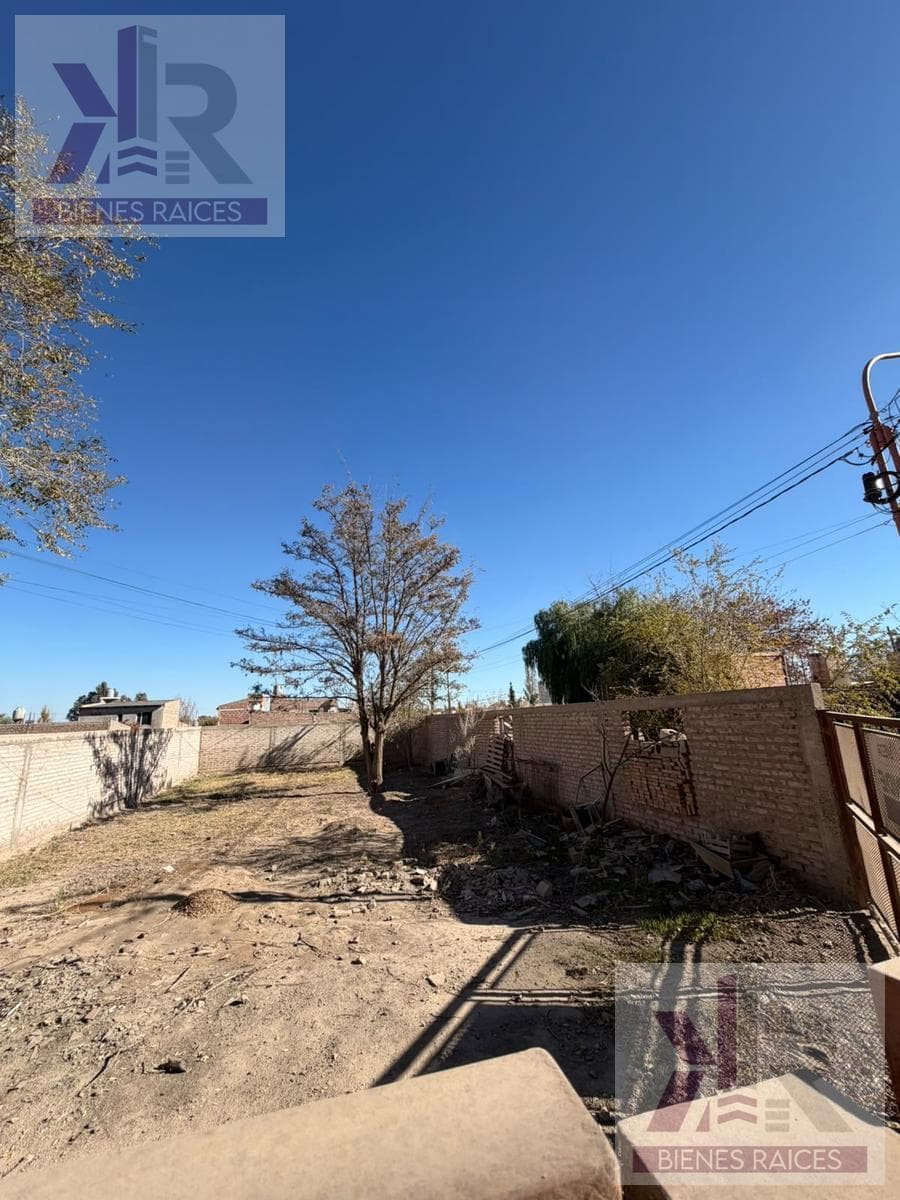 Land in Cinco Saltos