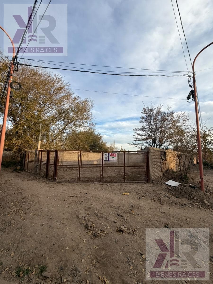Land in Cinco Saltos