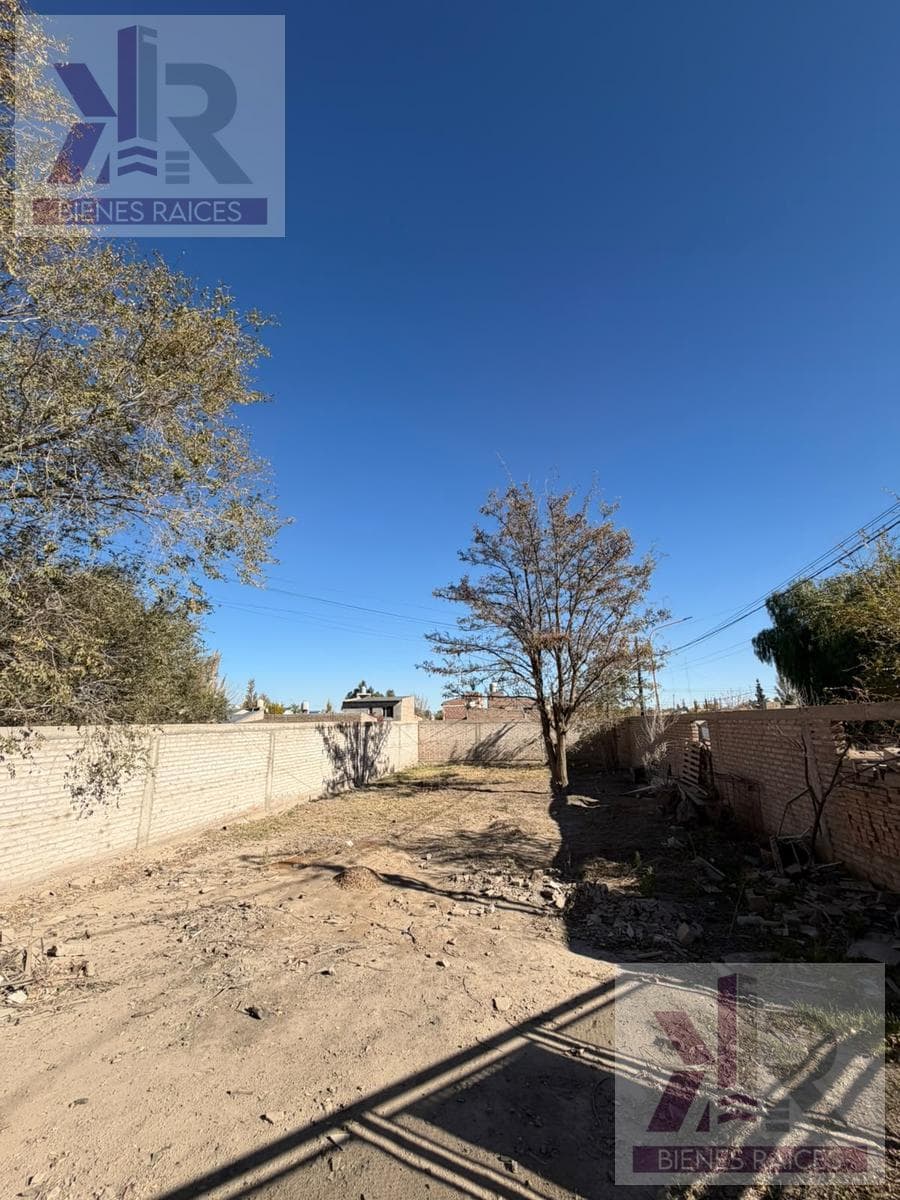 Land in Cinco Saltos