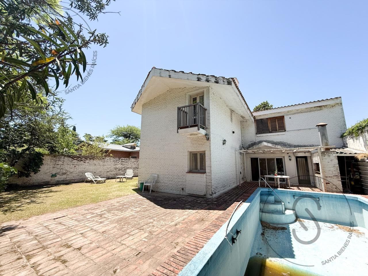 House in Cerro De Las Rosas