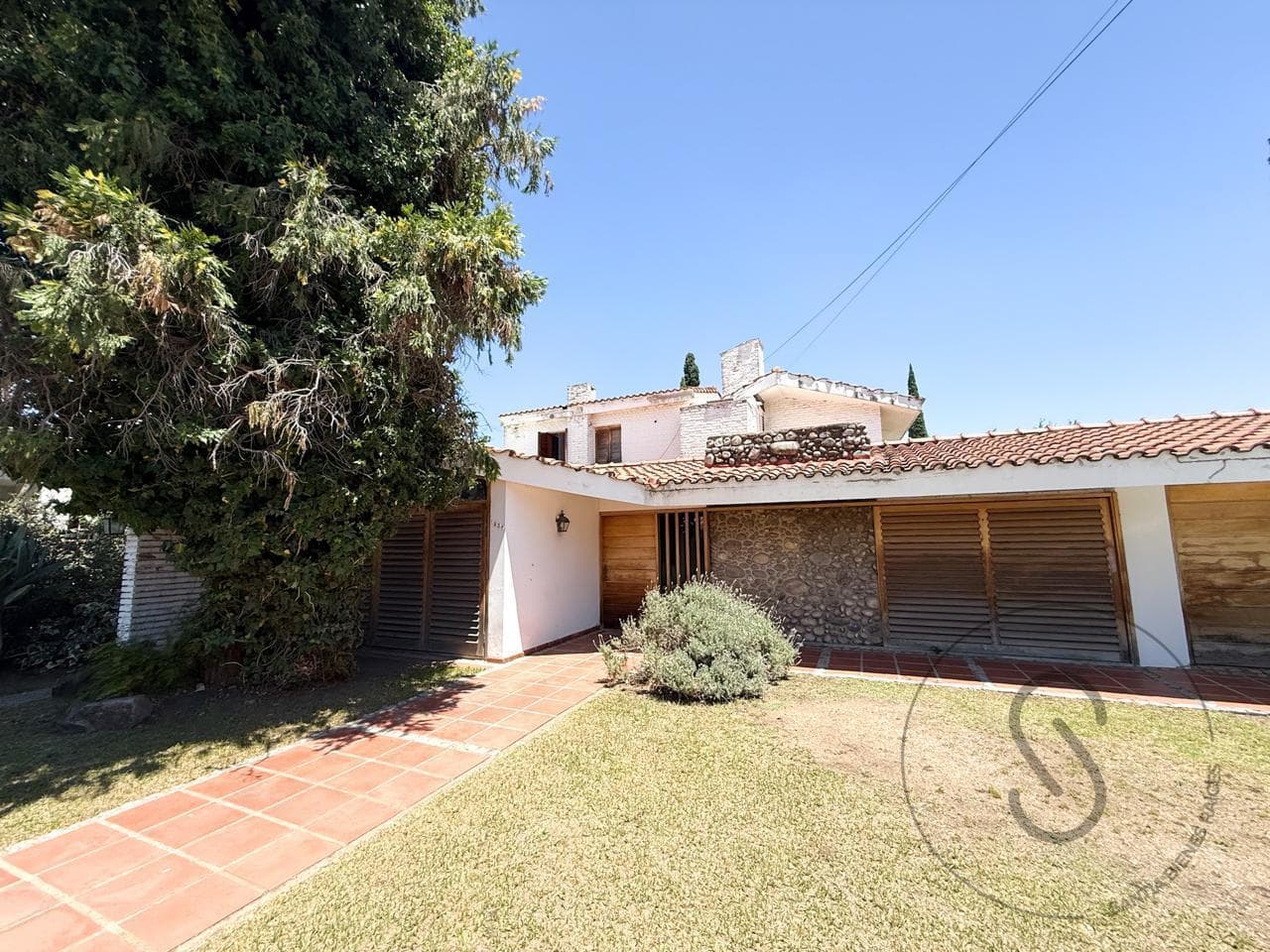 House in Cerro De Las Rosas