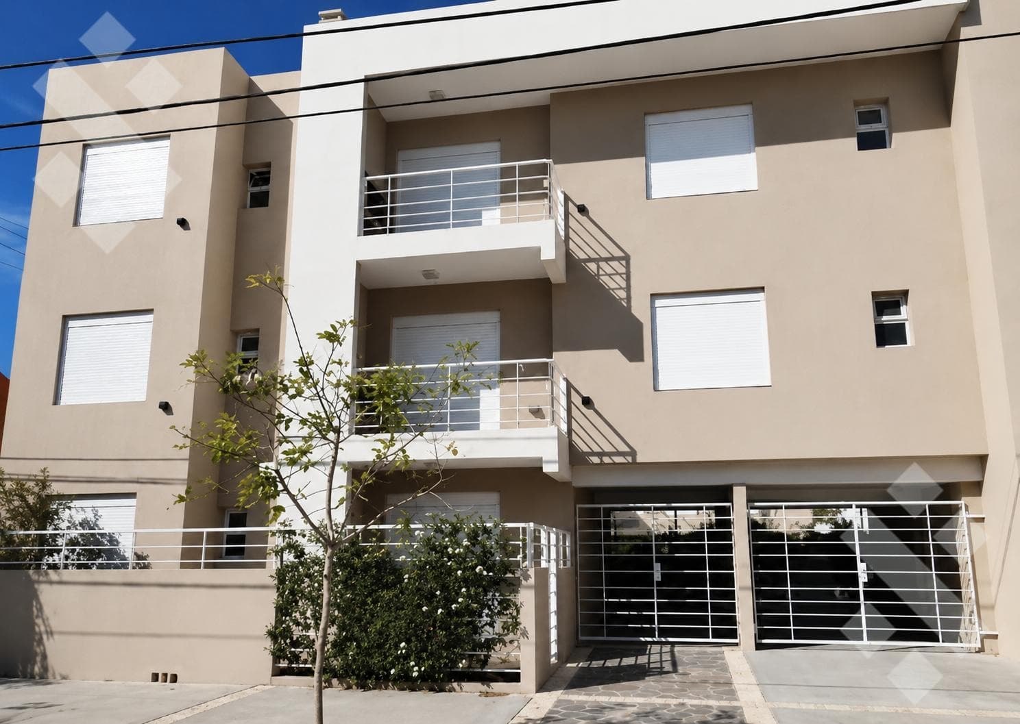 1-BEDROOM APARTMENT FOR SALE WITH GARAGE AND HEATED POOL - LAS GRUTAS - RIO NEGRO