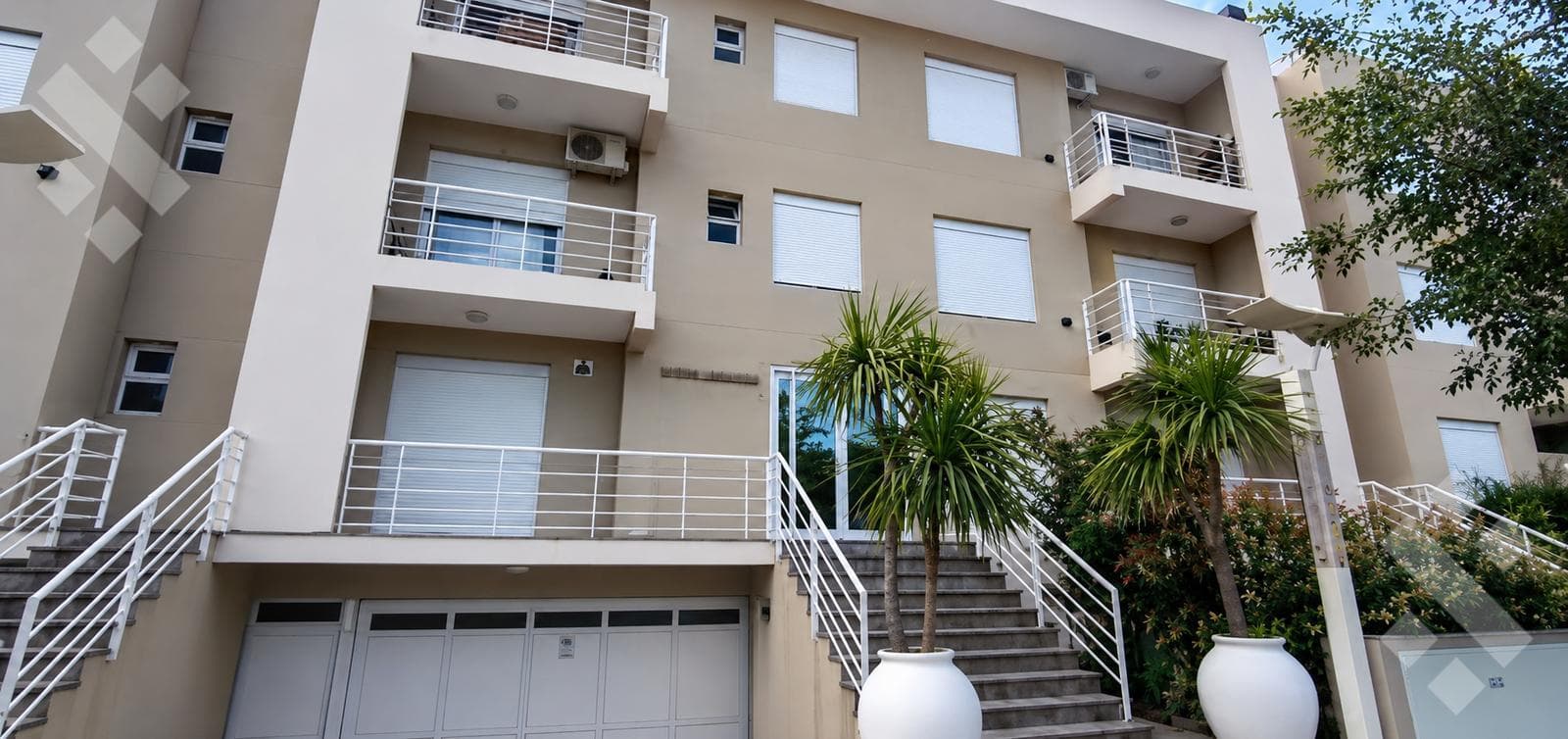 1-BEDROOM APARTMENT FOR SALE WITH GARAGE AND HEATED POOL - LAS GRUTAS - RIO NEGRO