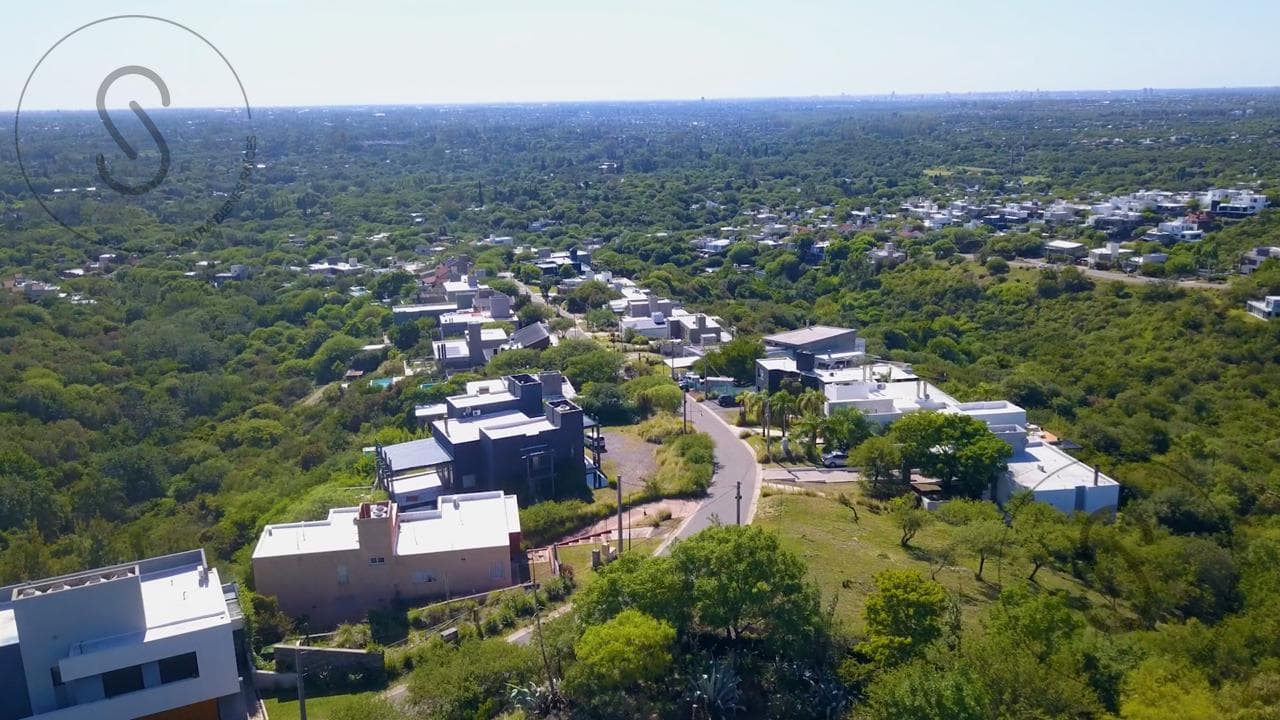 Land in Cinco Lomas