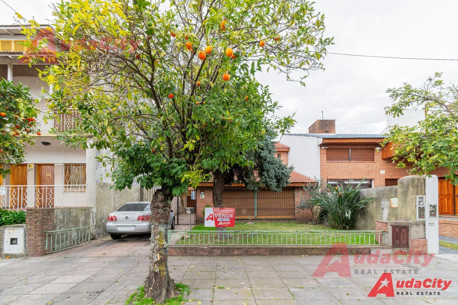 5-Room House for Sale in El Palomar