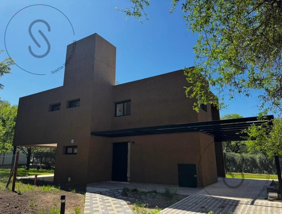 House for Sale - VILLA ALLENDE GOLF
