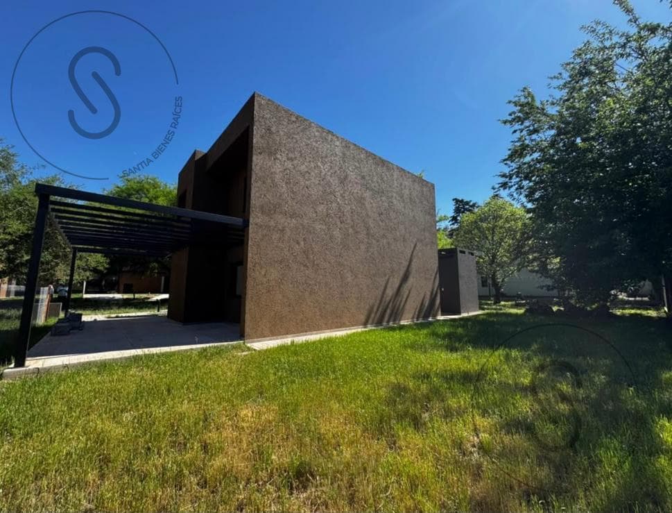 House for Sale - VILLA ALLENDE GOLF