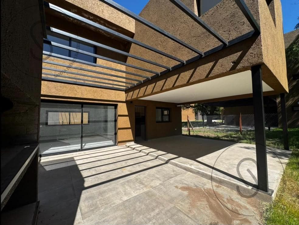 House for Sale - VILLA ALLENDE GOLF