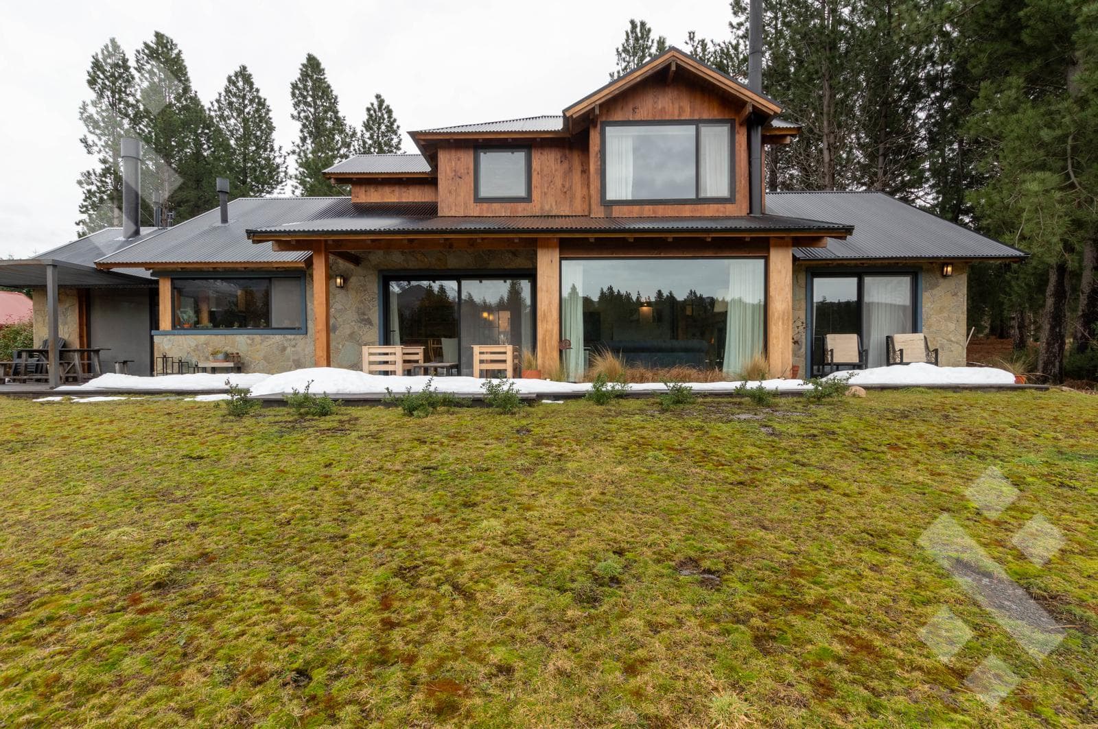 House for Sale, 3 Bedrooms - Chapelco Golf Neighborhood - San Martín de los Andes