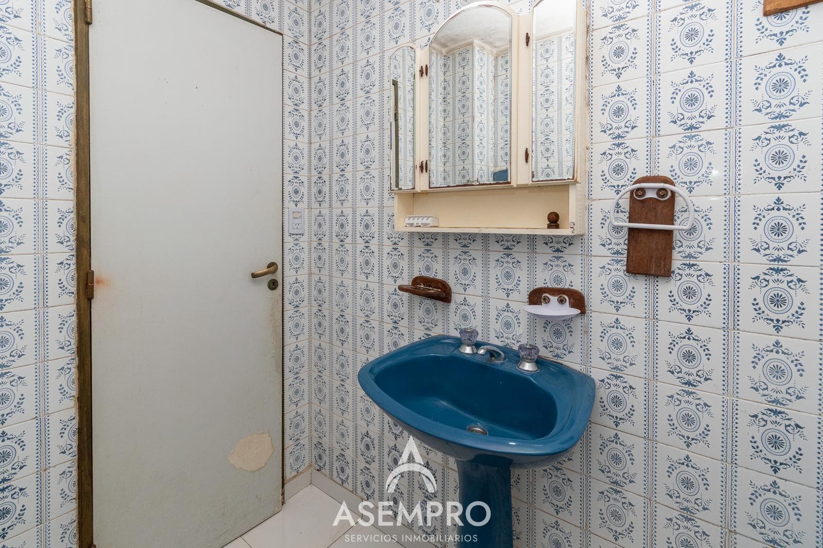 OPPORTUNITY TO RENOVATE IN CABALLITO SUR - 4-ROOM APARTMENT AT $1,739/M2