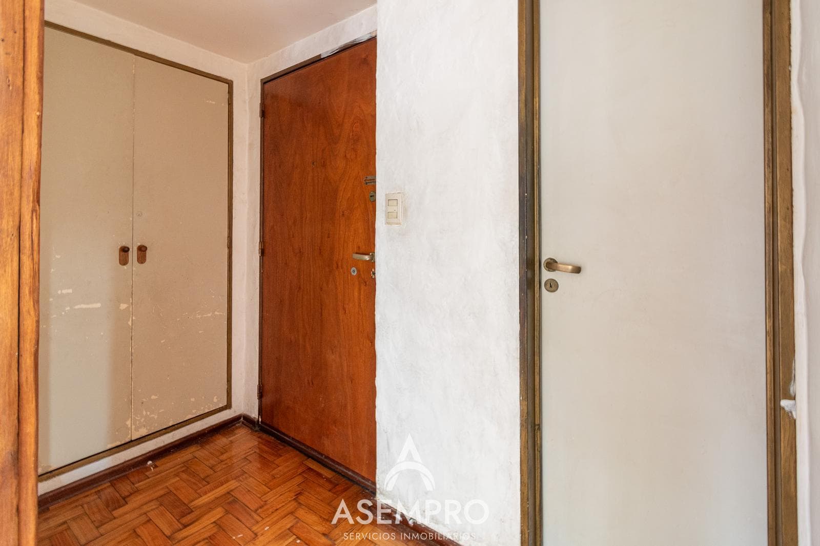OPPORTUNITY TO RENOVATE IN CABALLITO SUR - 4-ROOM APARTMENT AT $1,739/M2