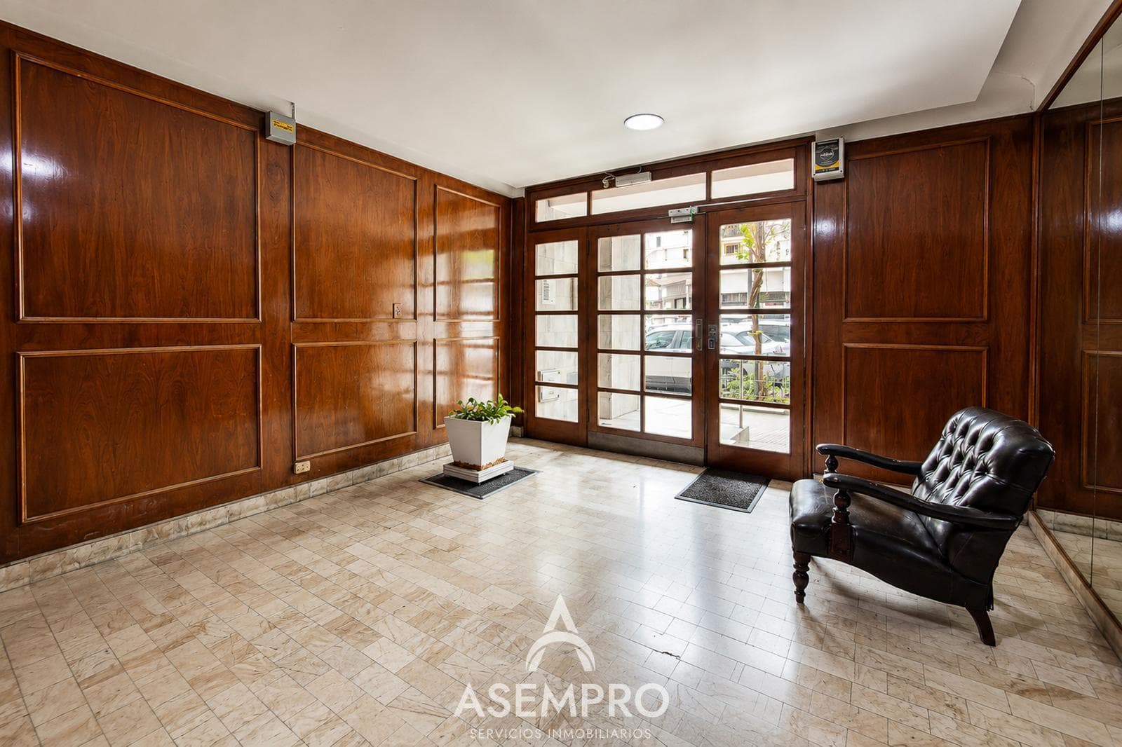 OPPORTUNITY TO RENOVATE IN CABALLITO SUR - 4-ROOM APARTMENT AT $1,739/M2