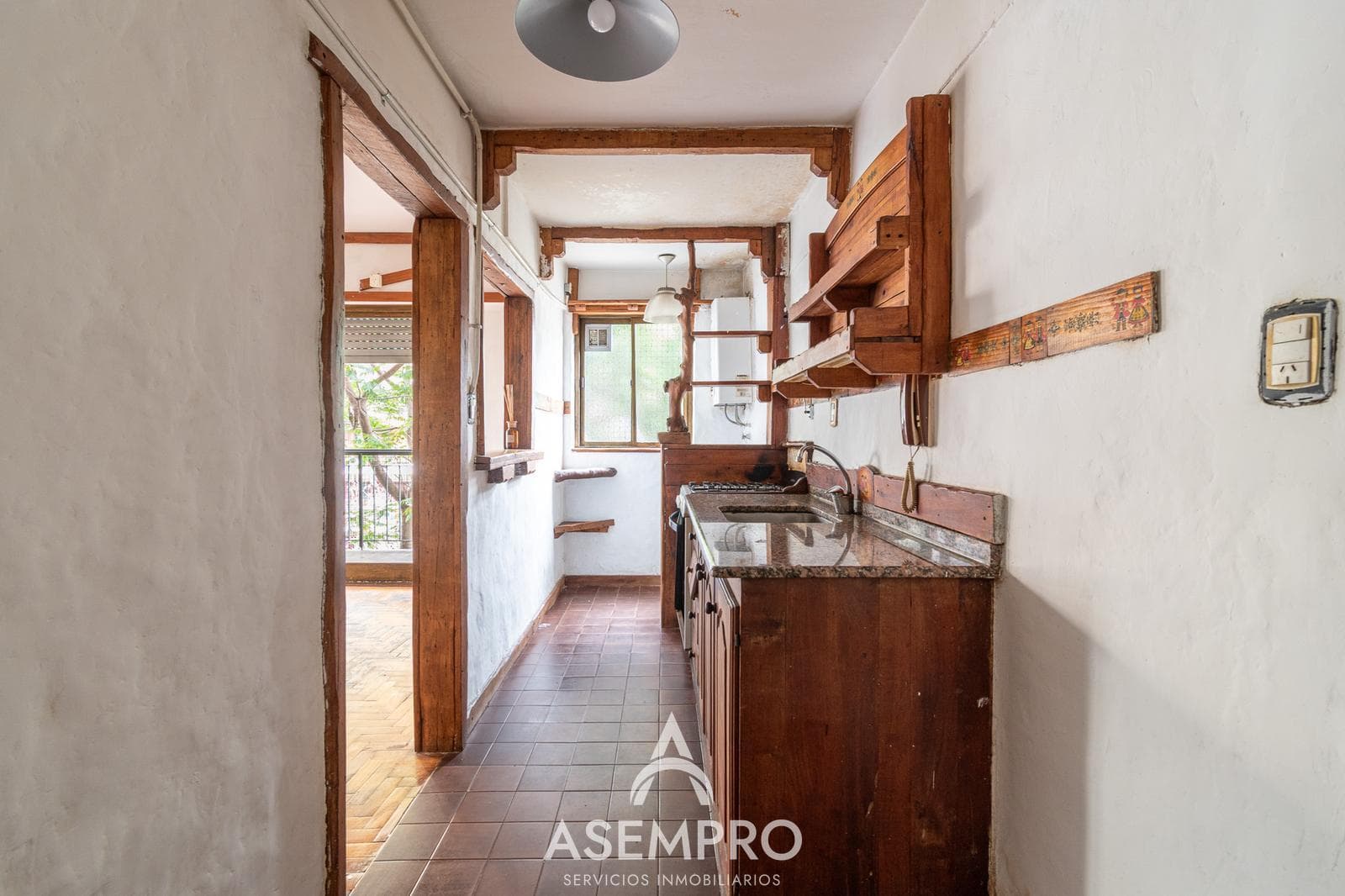 OPPORTUNITY TO RENOVATE IN CABALLITO SUR - 4-ROOM APARTMENT AT $1,739/M2