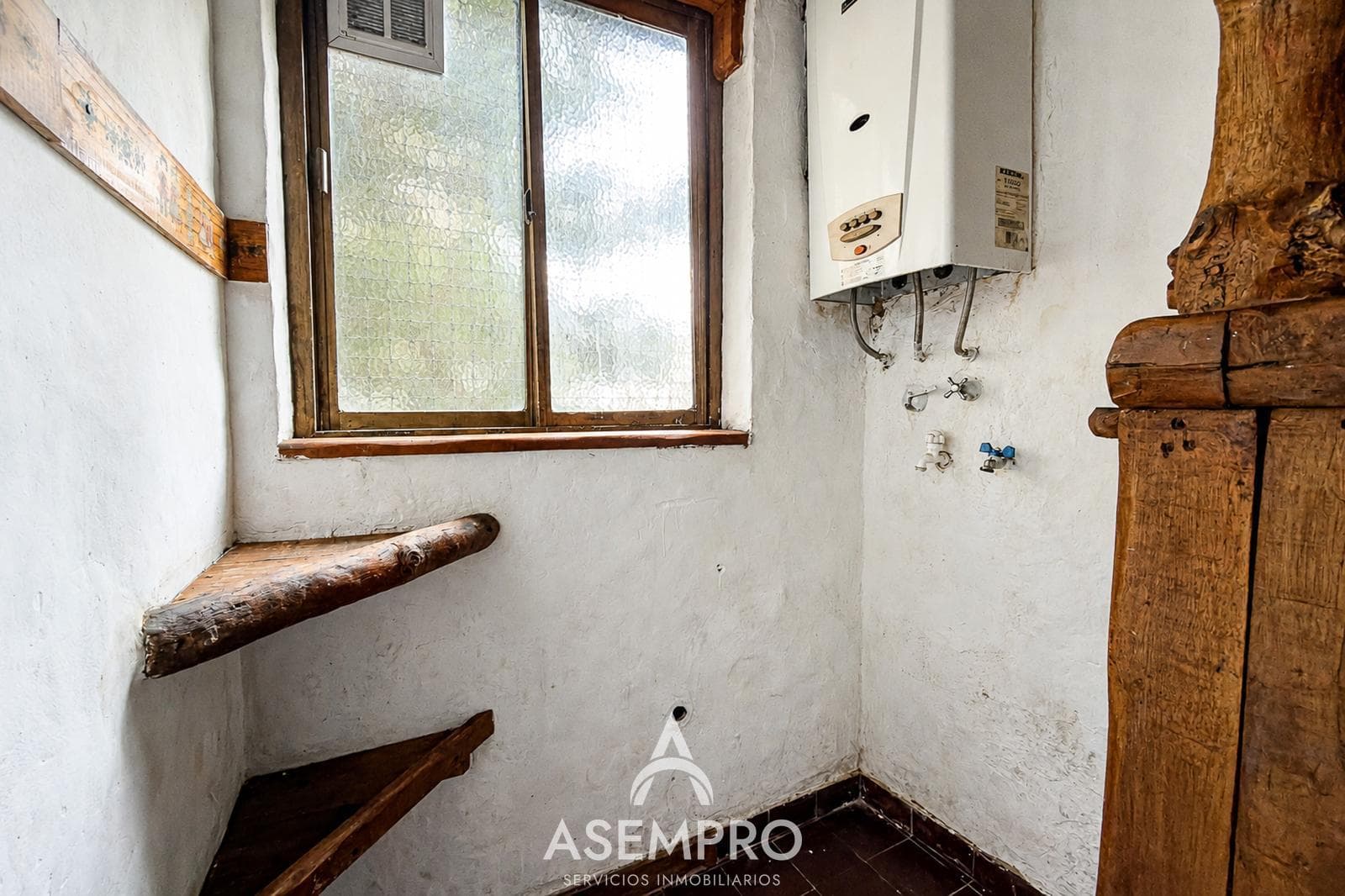 OPPORTUNITY TO RENOVATE IN CABALLITO SUR - 4-ROOM APARTMENT AT $1,739/M2