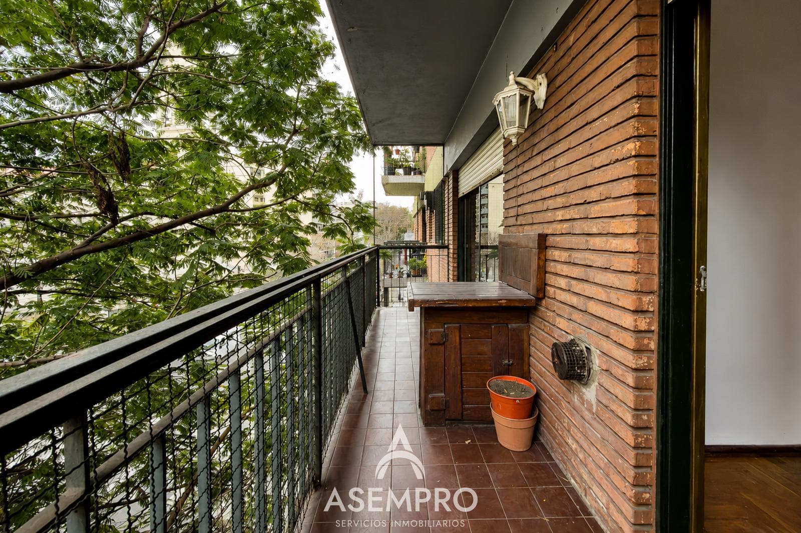 OPPORTUNITY TO RENOVATE IN CABALLITO SUR - 4-ROOM APARTMENT AT $1,739/M2