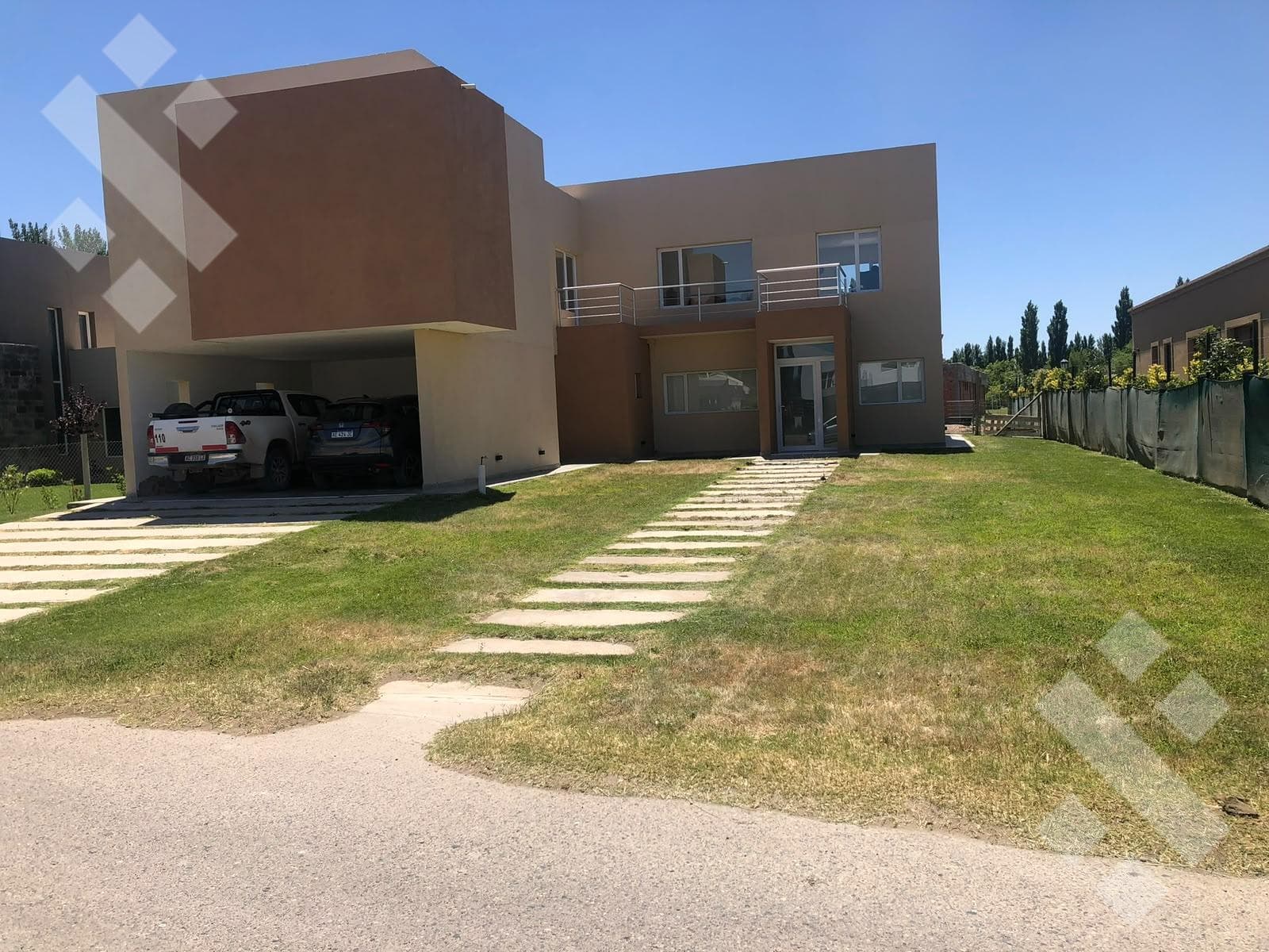 For Rent | Executive-Level Home | 3 Bedrooms | Sauces del Limay Neighborhood | Neuquén