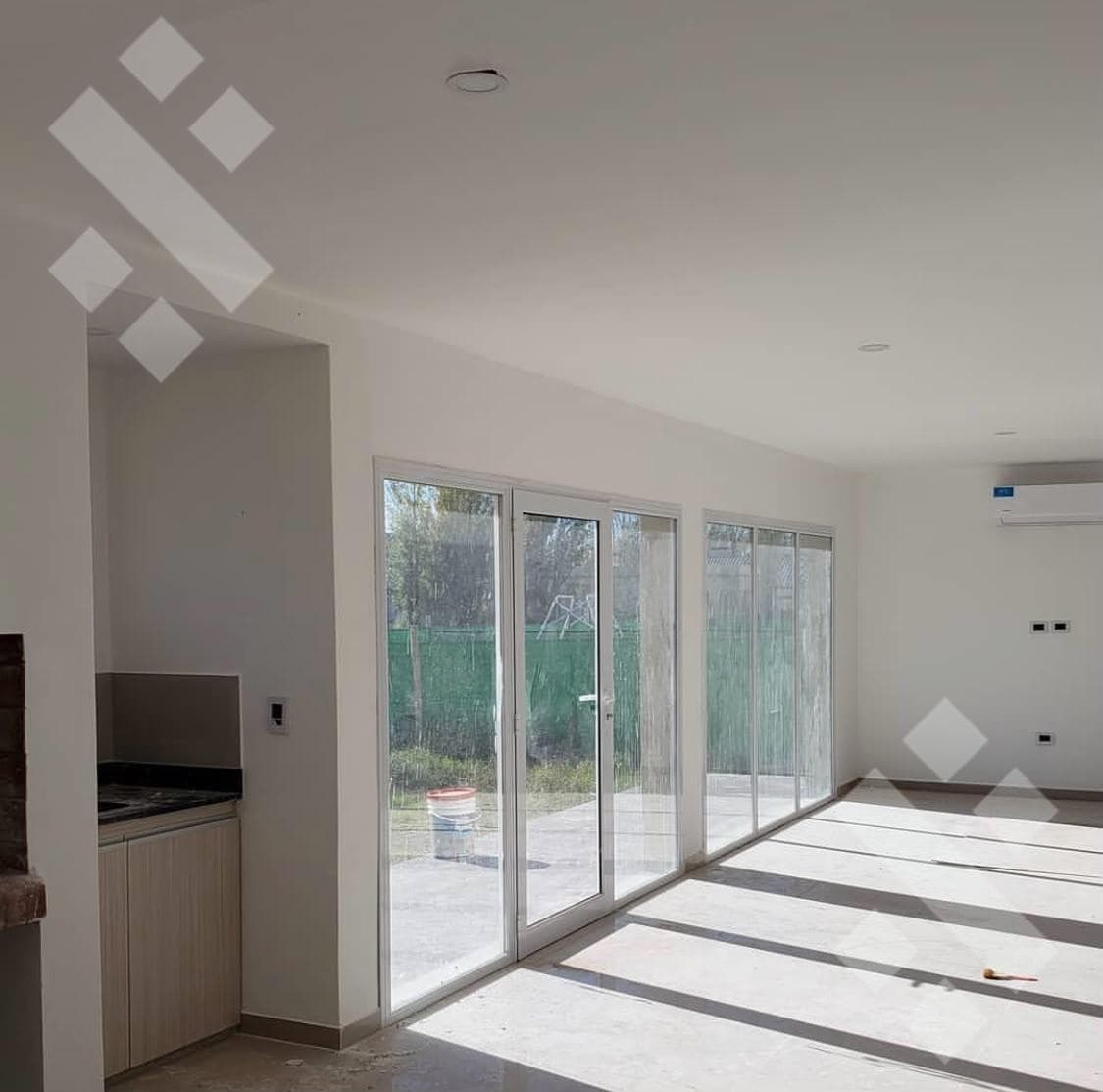 For Rent | Executive-Level Home | 3 Bedrooms | Sauces del Limay Neighborhood | Neuquén
