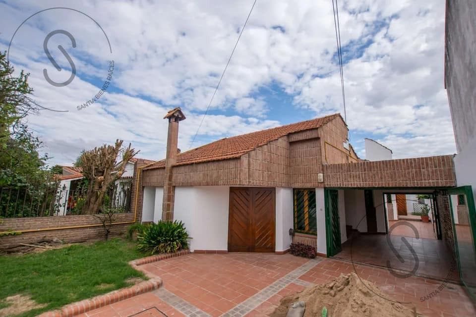 Venta Casa 4 dorm - Zona Cerro de las Rosas