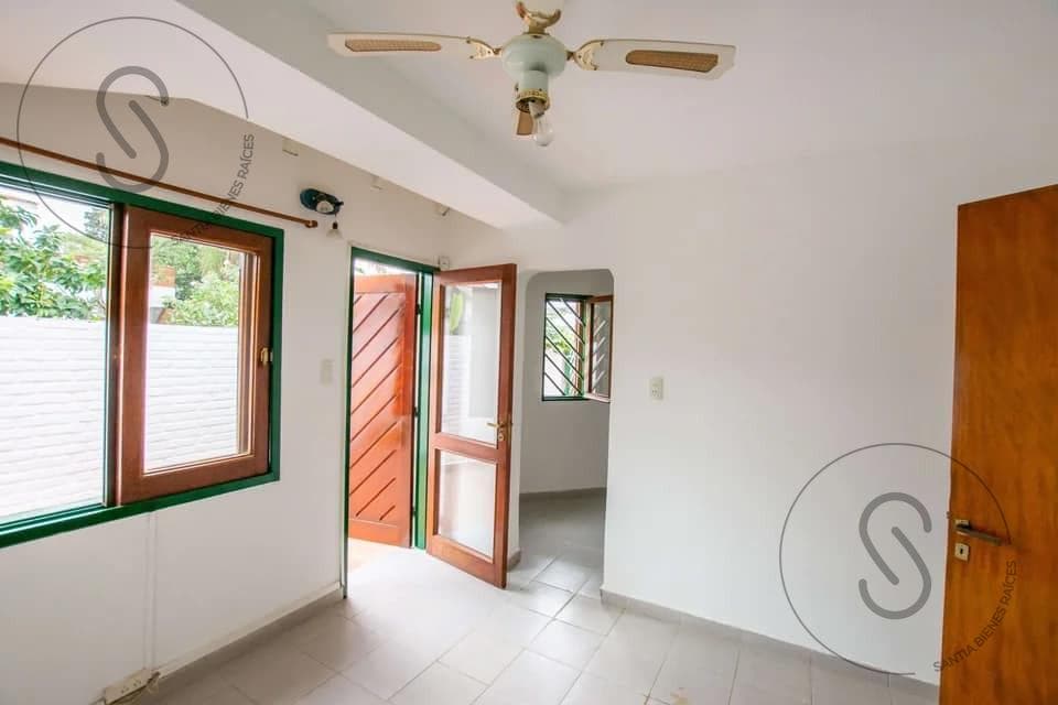 Venta Casa 4 dorm - Zona Cerro de las Rosas