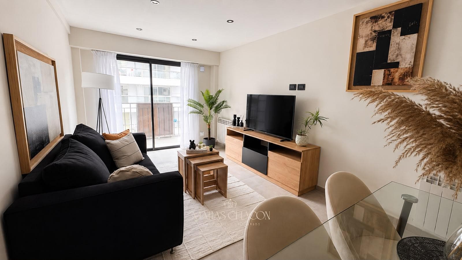 3-room apartment facing the street, completely renovated to look brand new