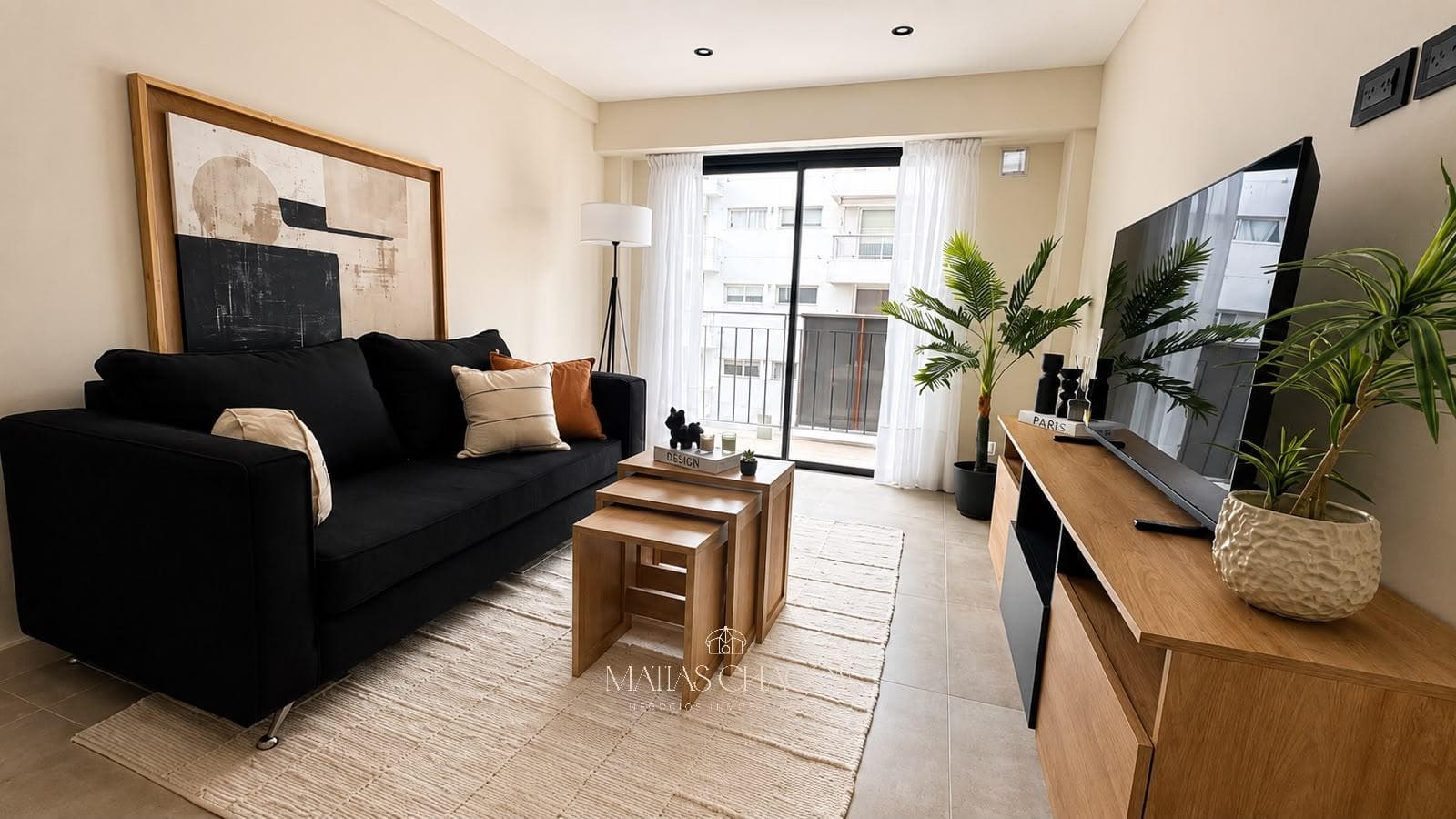 3-room apartment facing the street, completely renovated to look brand new