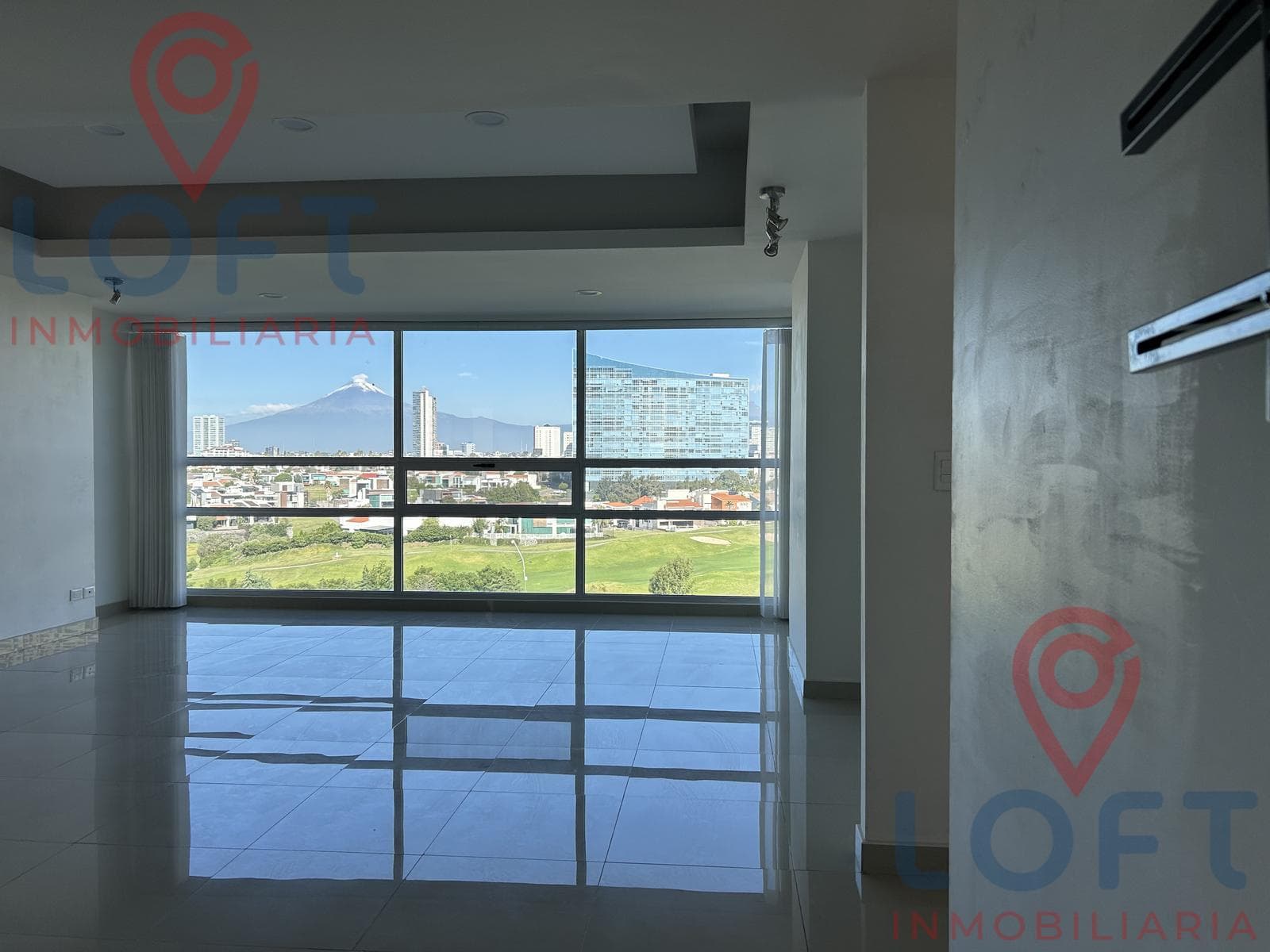 Beautiful, newly remodeled apartment near Tec de Monterrey and Angelopolis
