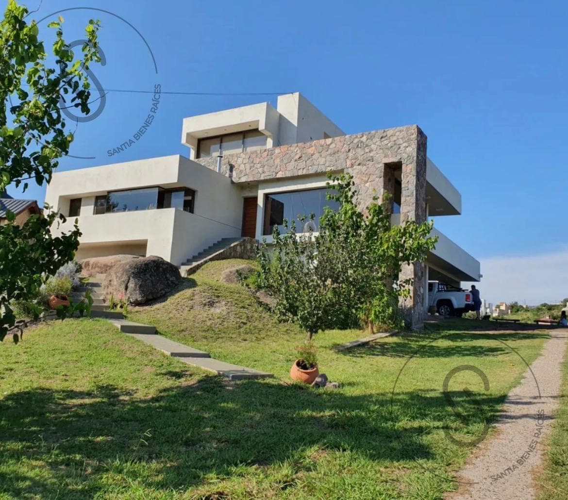 House for Sale - VILLA DEL LAGO