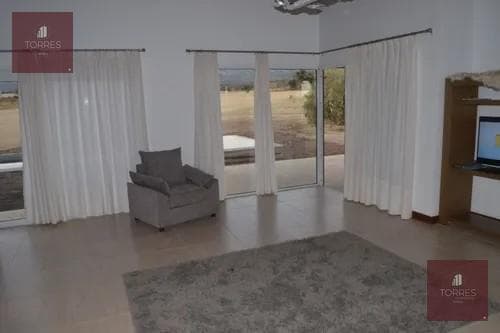 HOUSE FOR SALE IN THE COUNTRY GOLF SANTA MARIA VILLA LARCA NEIGHBORHOOD, MERLO. SAN LUIS