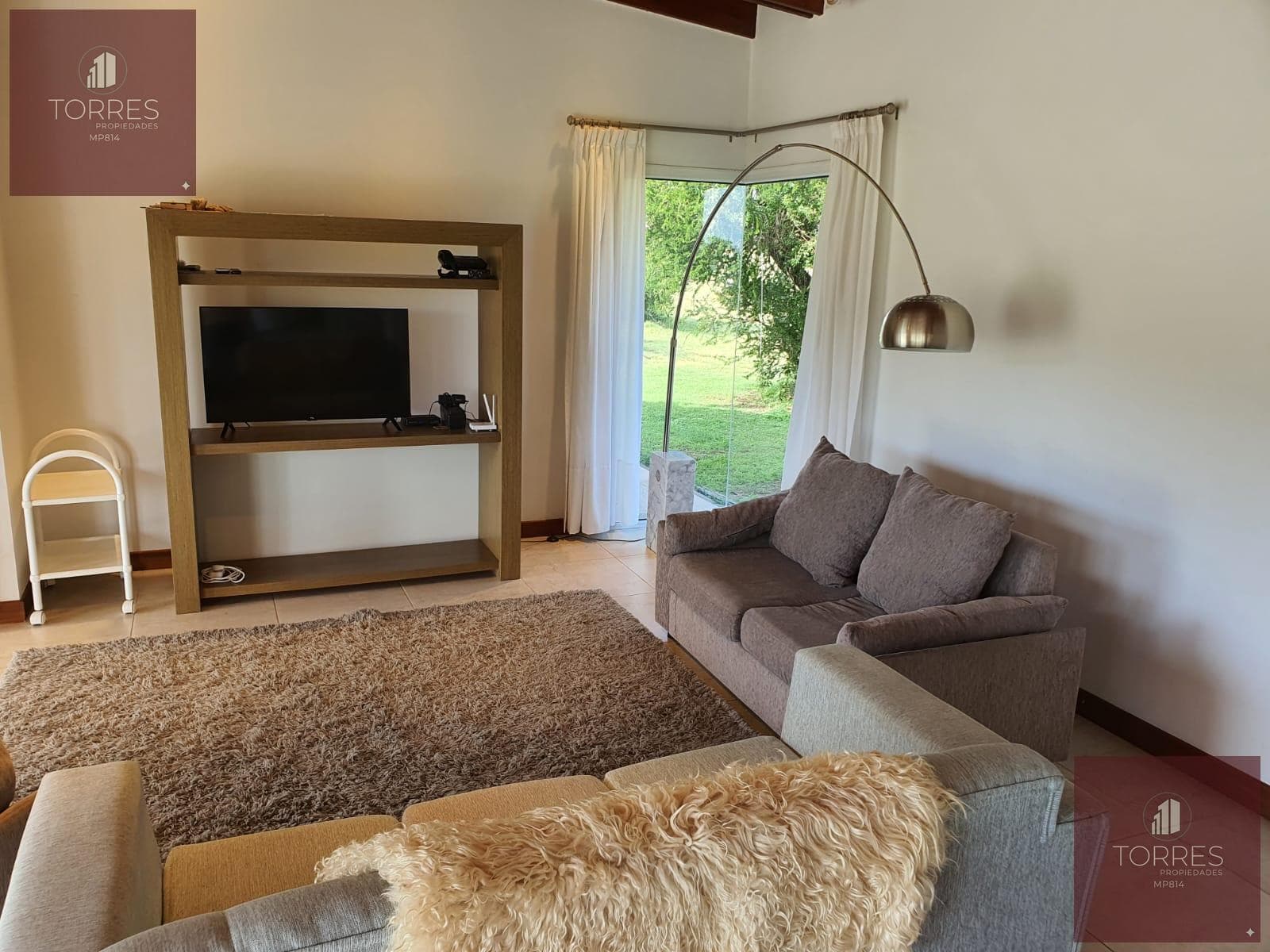 HOUSE FOR SALE IN THE COUNTRY GOLF SANTA MARIA VILLA LARCA NEIGHBORHOOD, MERLO. SAN LUIS