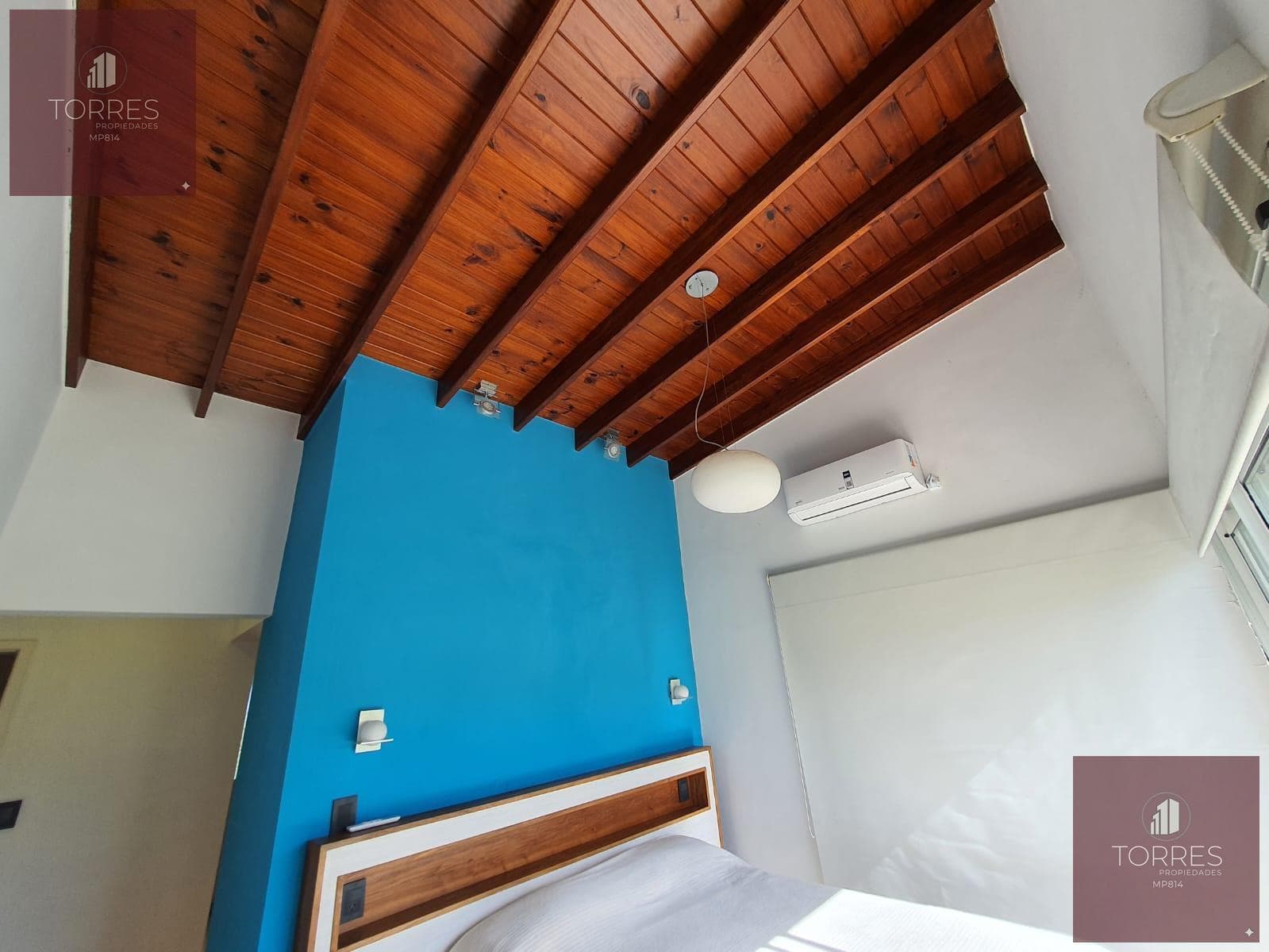 HOUSE FOR SALE IN THE COUNTRY GOLF SANTA MARIA VILLA LARCA NEIGHBORHOOD, MERLO. SAN LUIS