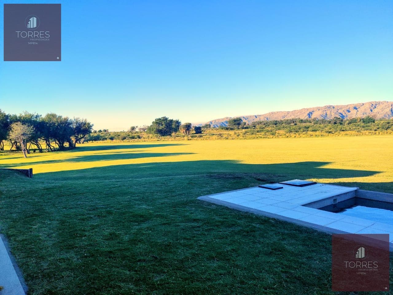 HOUSE FOR SALE IN THE COUNTRY GOLF SANTA MARIA VILLA LARCA NEIGHBORHOOD, MERLO. SAN LUIS