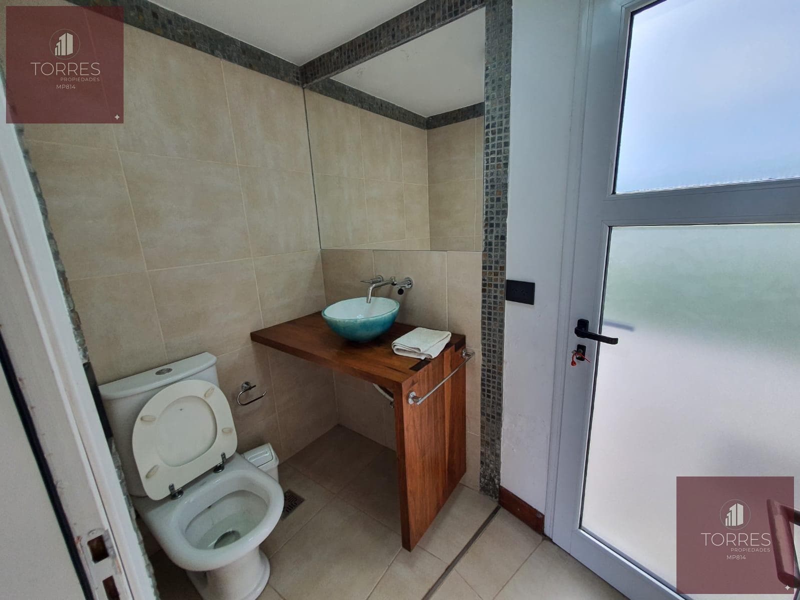 HOUSE FOR SALE IN THE COUNTRY GOLF SANTA MARIA VILLA LARCA NEIGHBORHOOD, MERLO. SAN LUIS
