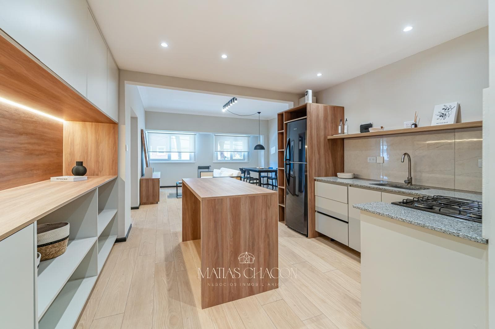 3-room apartment facing the street, just a few meters from Plaza Mitre