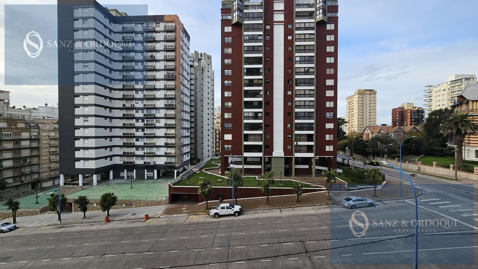 24-Month Lease - Two-room apartment with a wrap-around balcony and garage - 1212 Av. Colón