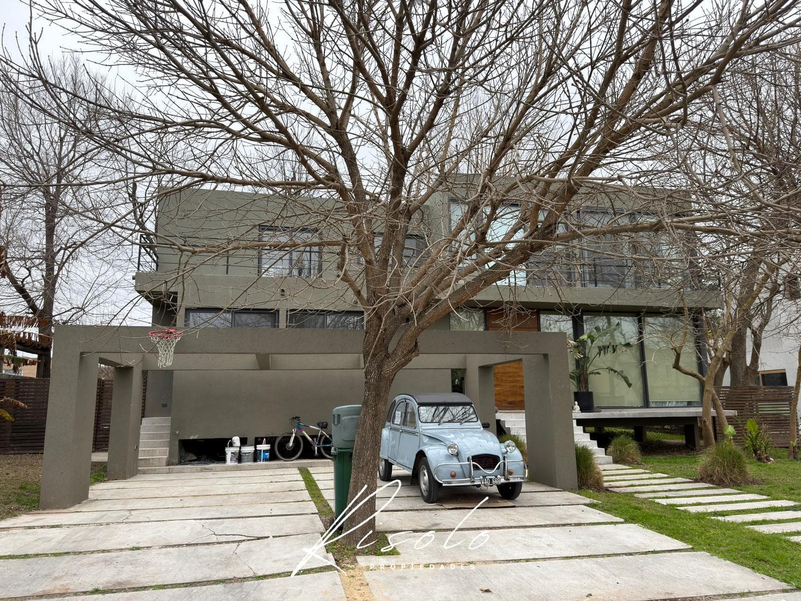 House for Rent. 5 Bedrooms + Office. Pool. Gated Community. Escobar