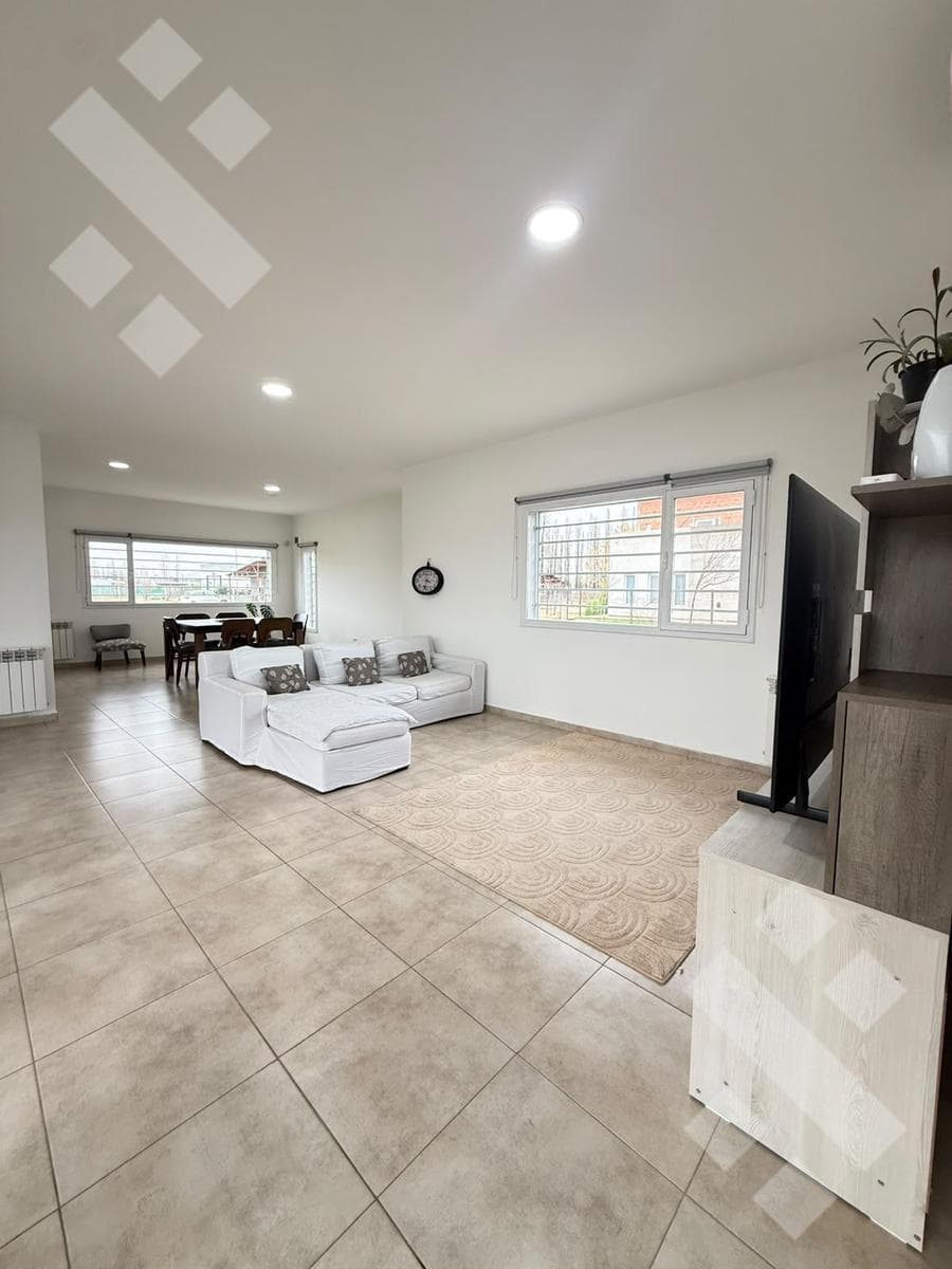 FOR SALE - 3-Bedroom House - MORTGAGE ELIGIBLE | Los Castaños Neighborhood | Plottier | Neuquén